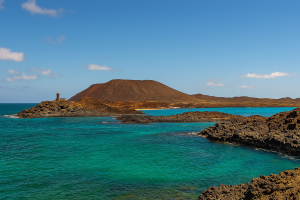 Scopri di più sull'articolo Visitare Isla de Lobos da Corralejo: spiagge, trekking e natura protetta