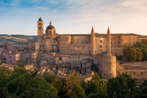 Scopri di più sull'articolo Urbino in mezza giornata: cosa vedere in 2–3 ore